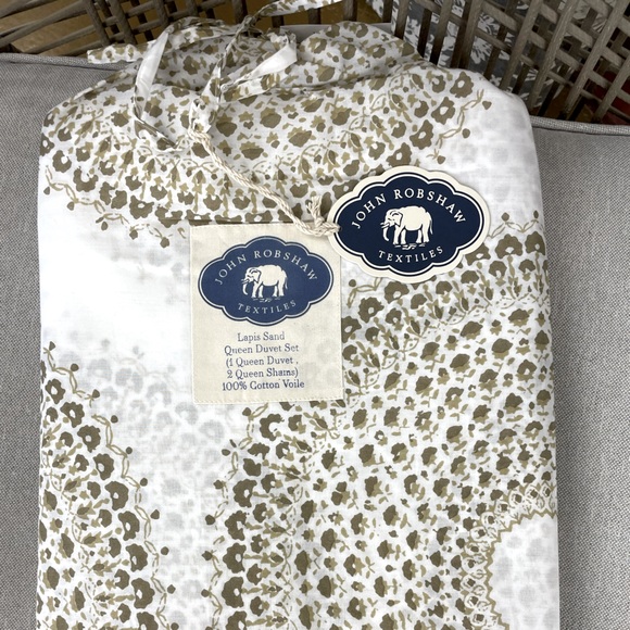 John Robshaw Other - John Robshaw Lapis Queen Duvet Set